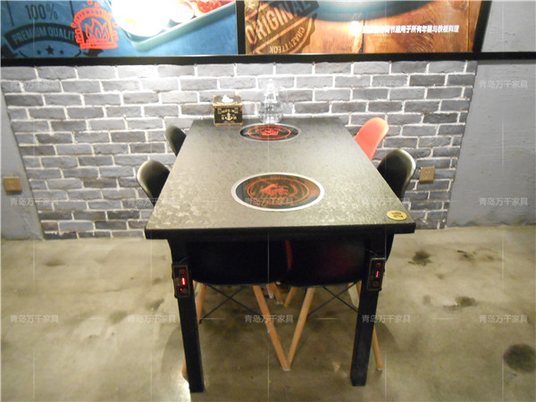  客瑞吉芝士排骨 李村萬(wàn)達(dá)店火燒石餐桌